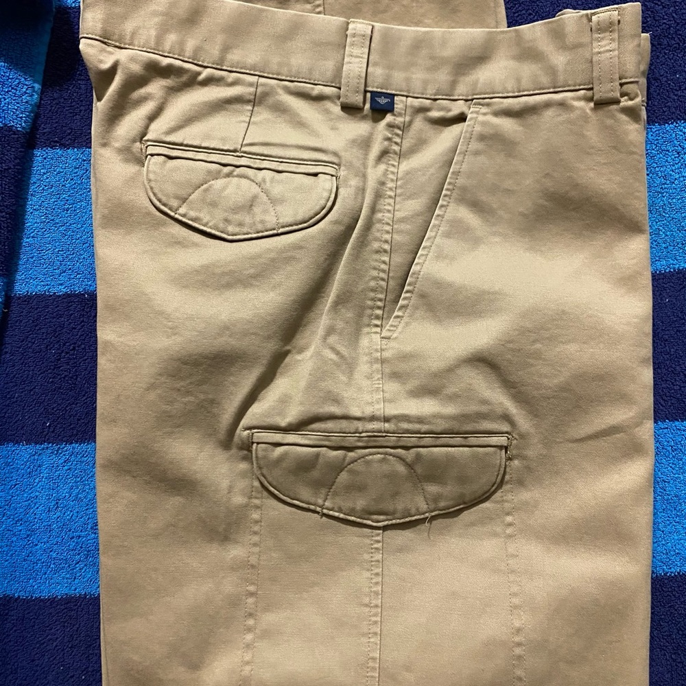 Men’s Dockers Khakis Cargo Pants 34/31 NWOT